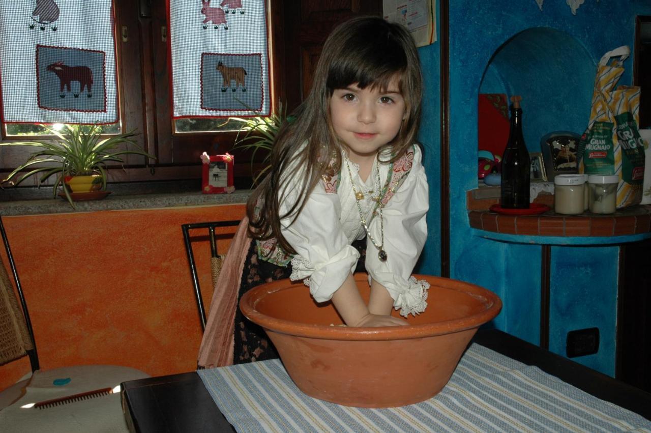 Loceri B&B Rita And Family المظهر الخارجي الصورة